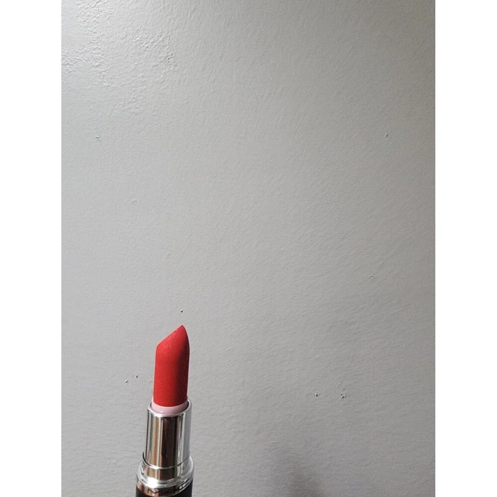 MAC Cosmetics Retro Matte Lipstick 607 Lady Danger Vivid Red